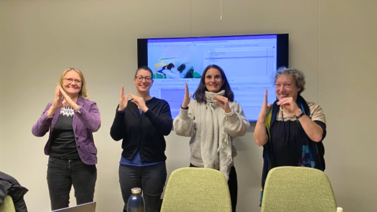 Giorgia, Gro Hege, et al. demonstrate sign language